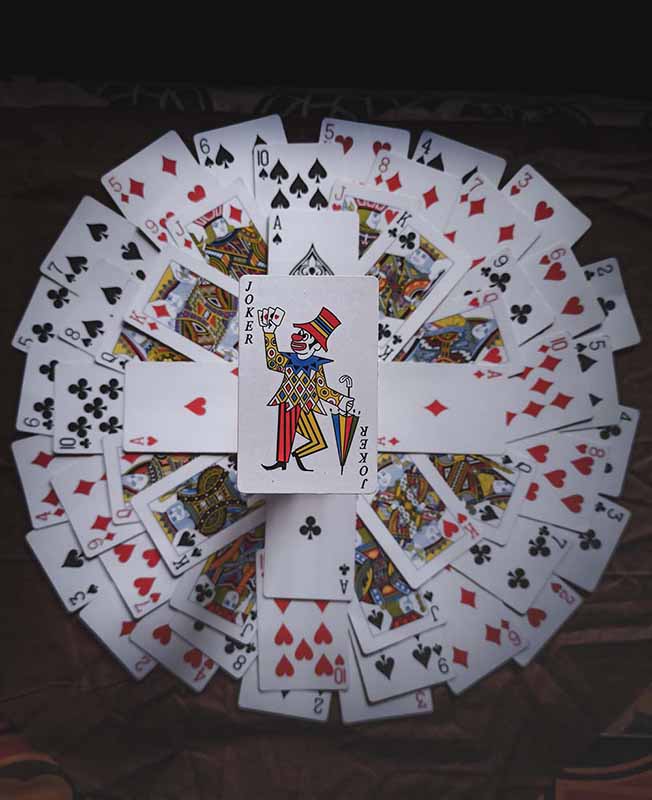 Tu娛樂城體驗金：黑幕與陰謀的牌局，賭場中的勝者是否真的是運氣或權謀的結果？